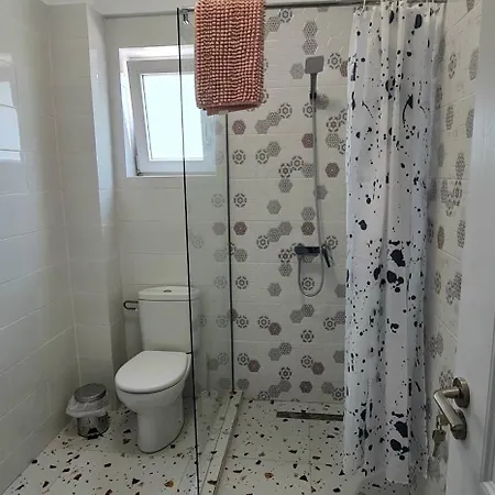 Varaera Vyro * Năvodari